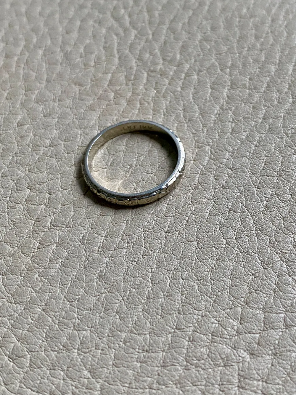 18k White Gold Vintage Wedding Band with Etched continuous Blossom Pattern- Zurich Band - size 5.75