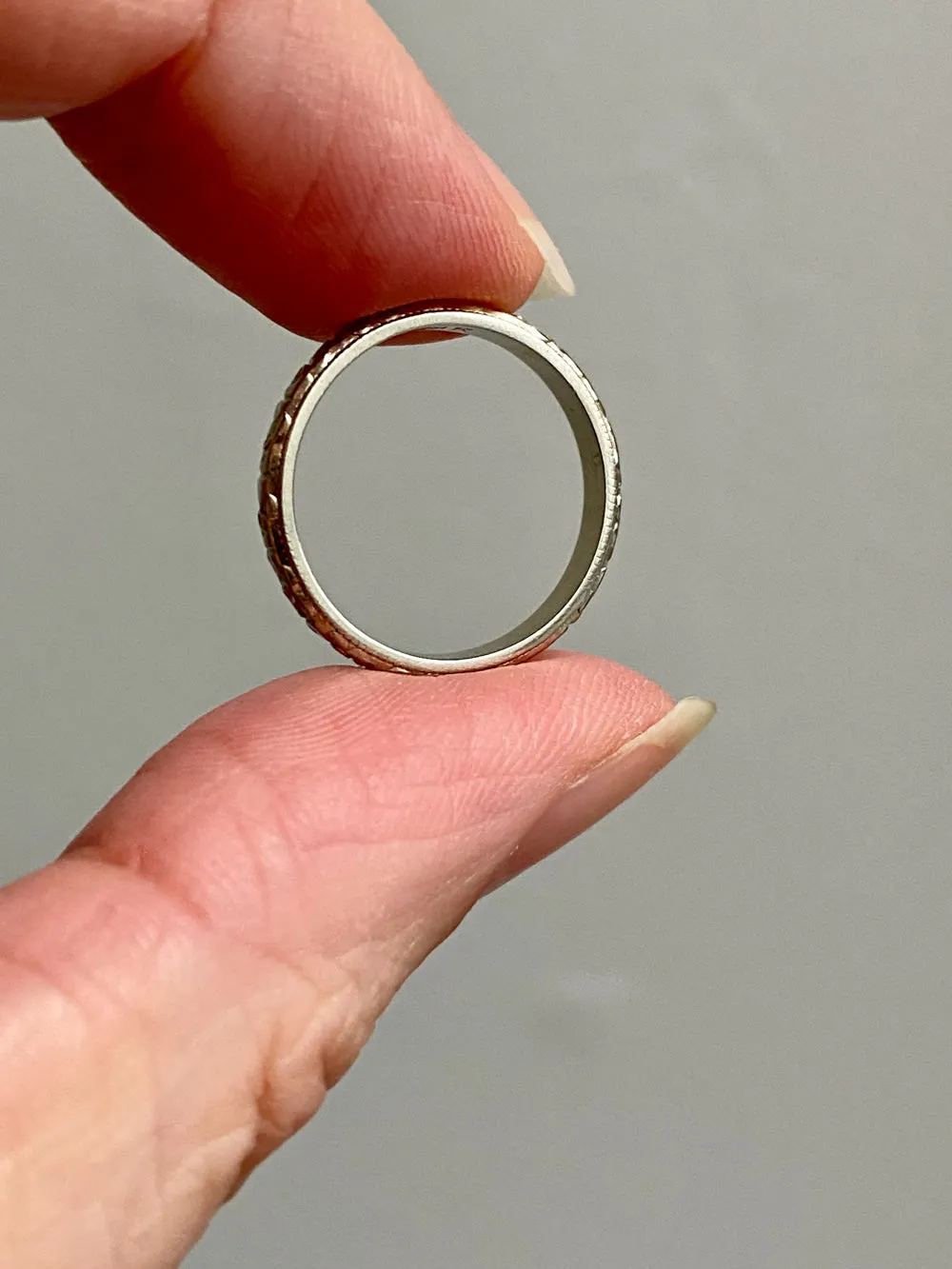 18k White Gold Vintage Wedding Band with Etched continuous Blossom Pattern- Zurich Band - size 5.75