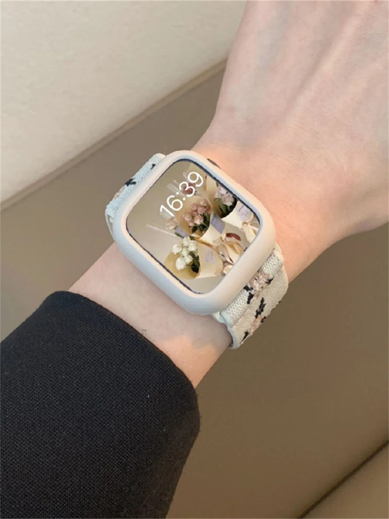 1pc Flower Print Silicone Watchband - Beige