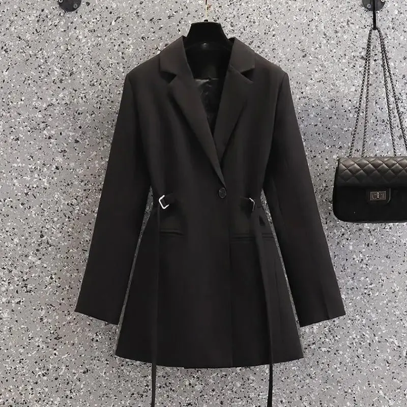 Adelaide – Timeless Women’s Blazer with Elegant Flair