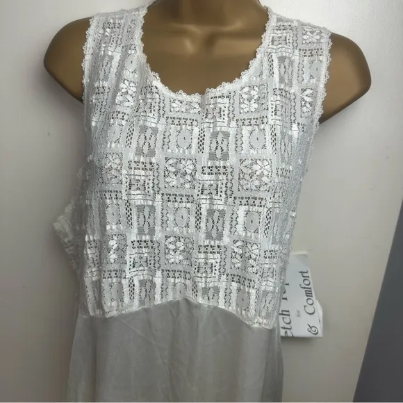 Adonna Cream/Off White Vintage Lacey Nylon Satin Back Cutout Night Gown NWT XL