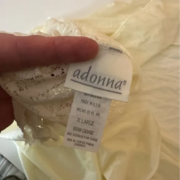 Adonna Cream/Off White Vintage Lacey Nylon Satin Back Cutout Night Gown NWT XL