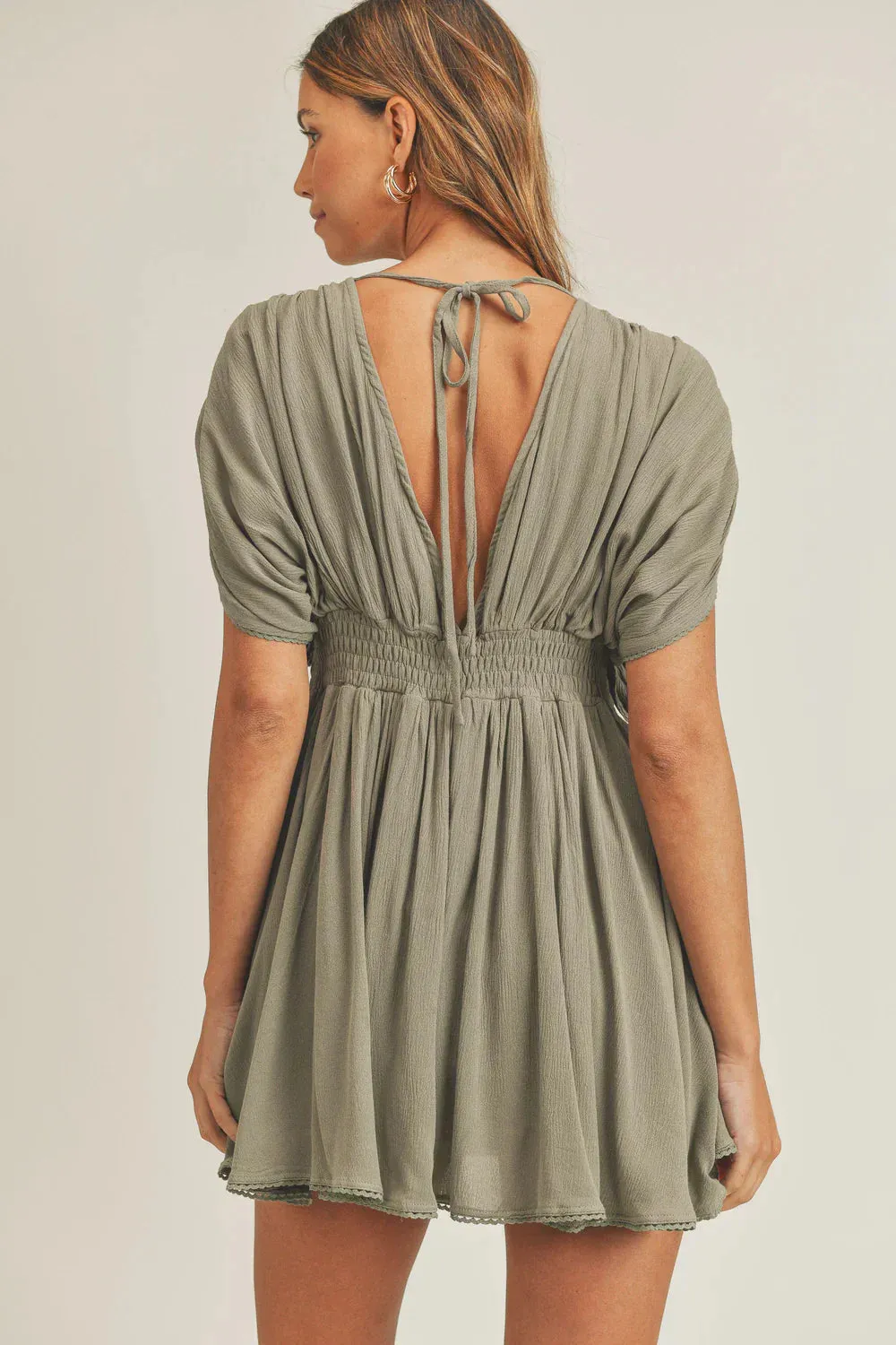 Amara – Elegant Women’s Mini Romper