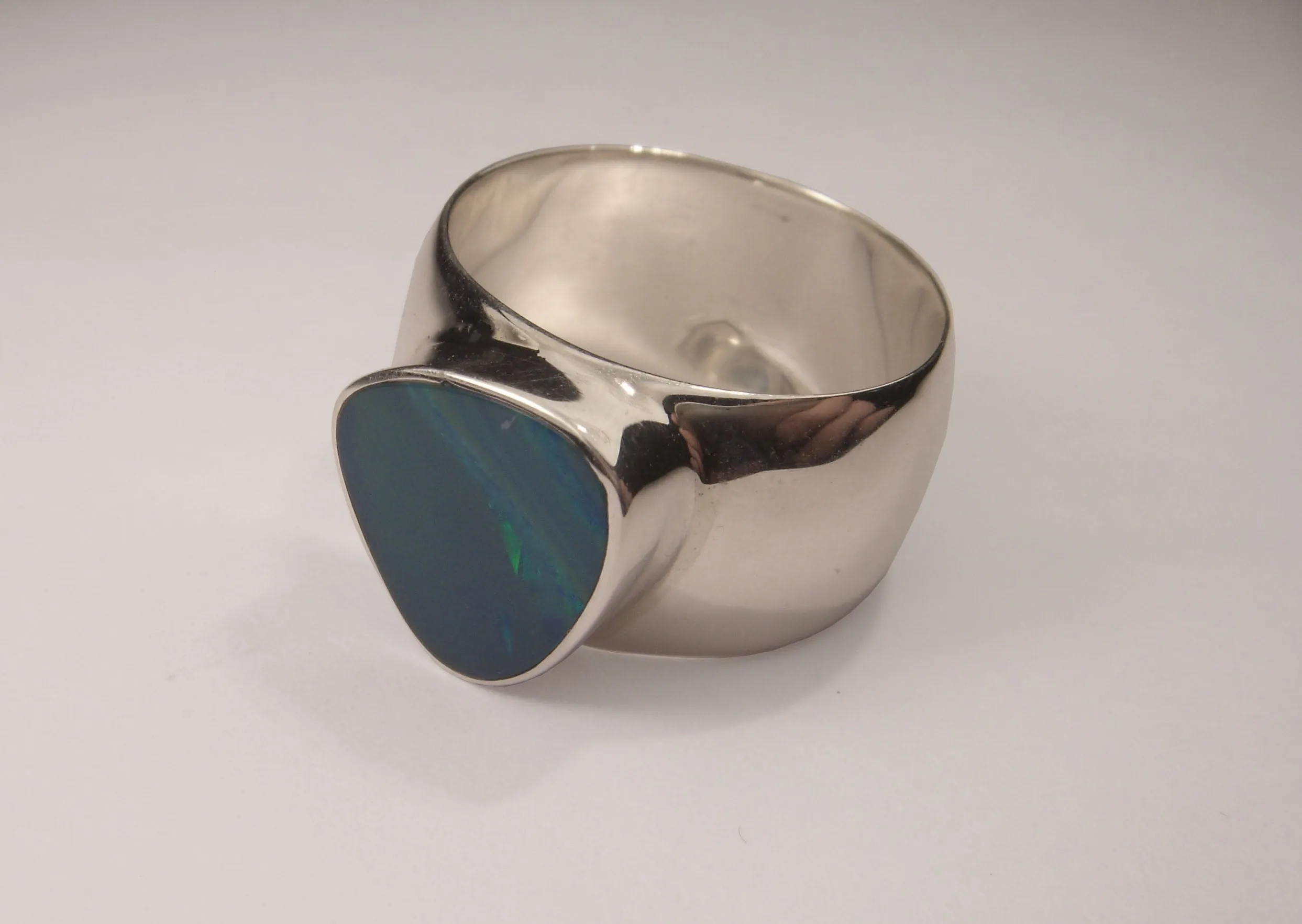 Beautiful Sterling 925 Silver Opal Ring Band