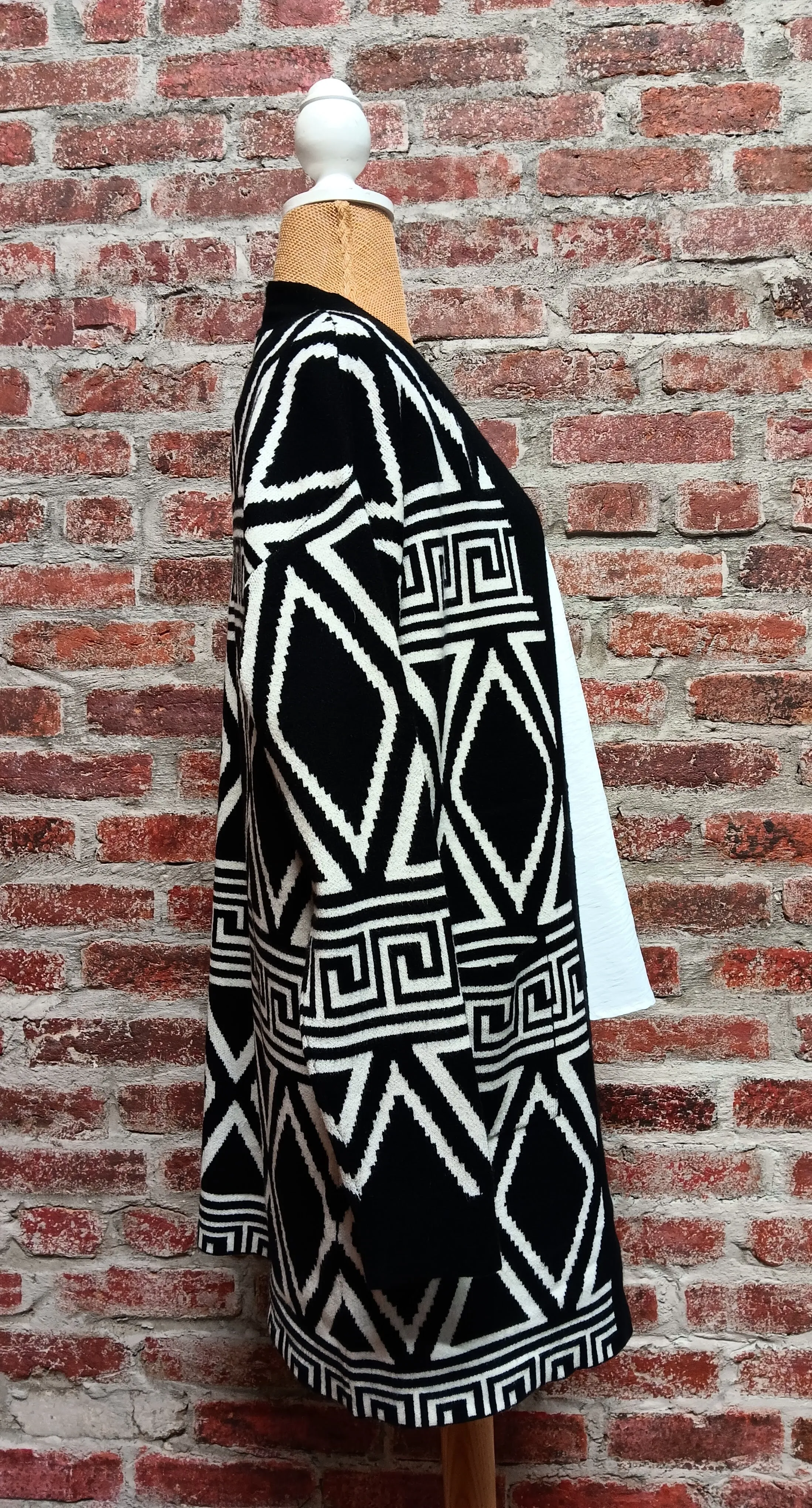 Black and White Patterned Long Cardigan Sweater
