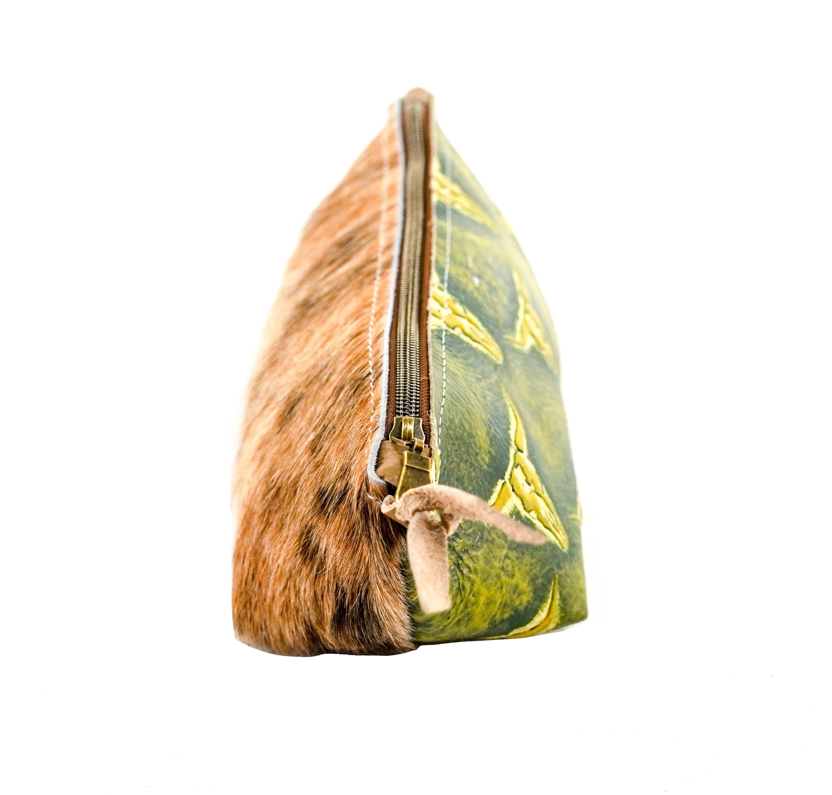 Buckle Bunny - Brindle w/ Mountain View Skulls