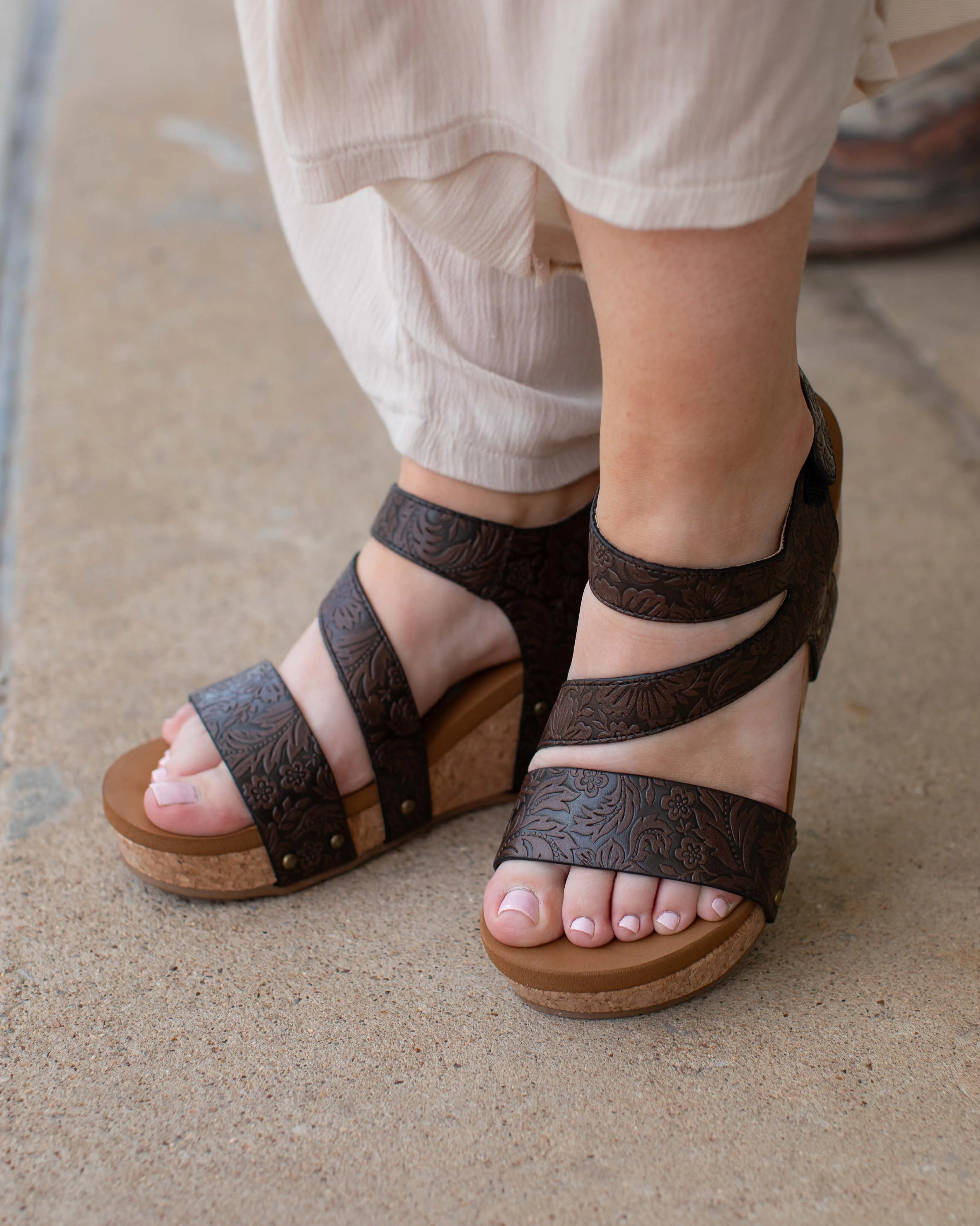 CASPER TOOLED WEDGE BY VERY G