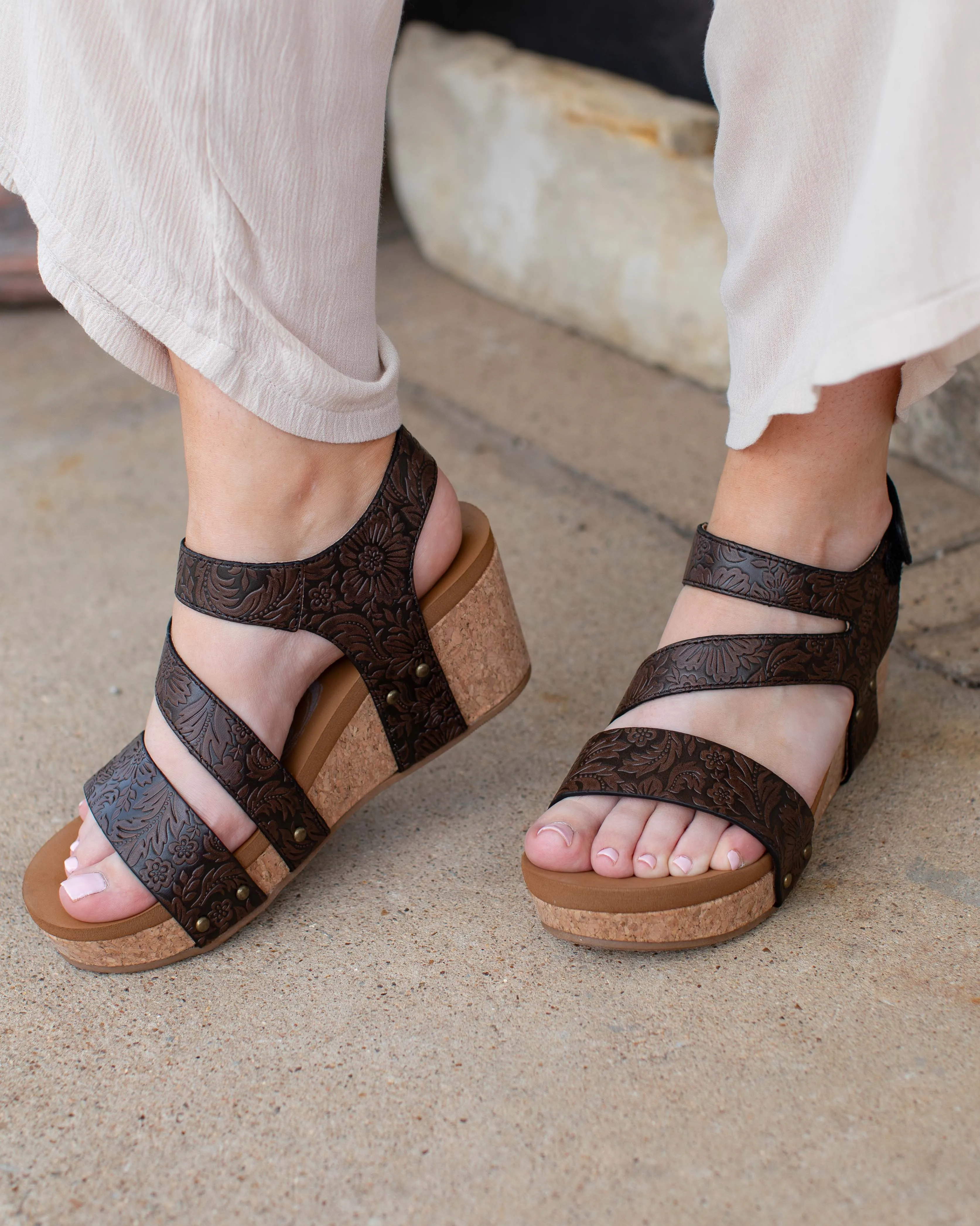 CASPER TOOLED WEDGE BY VERY G