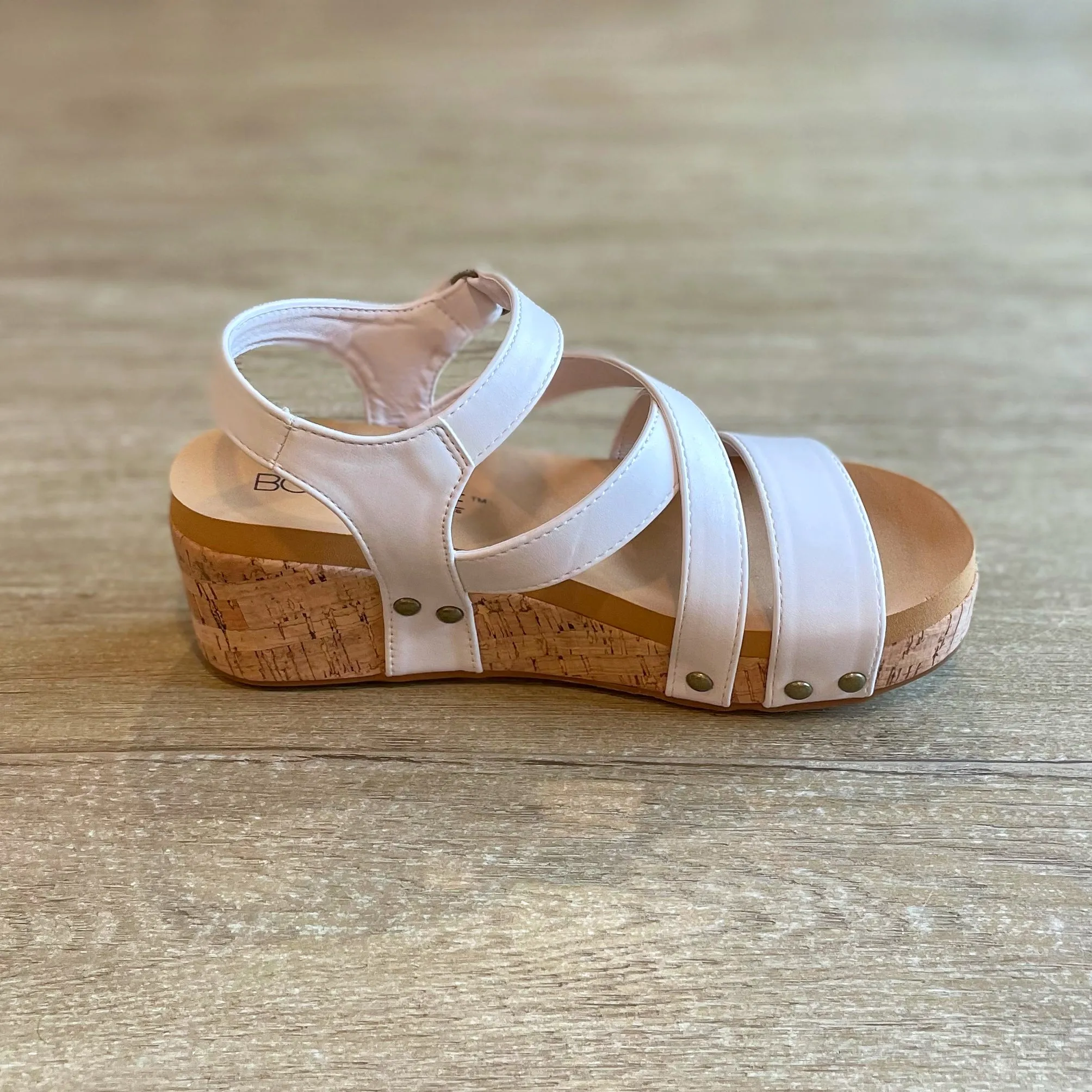 Corky's Sun Down Wedge in Ivory