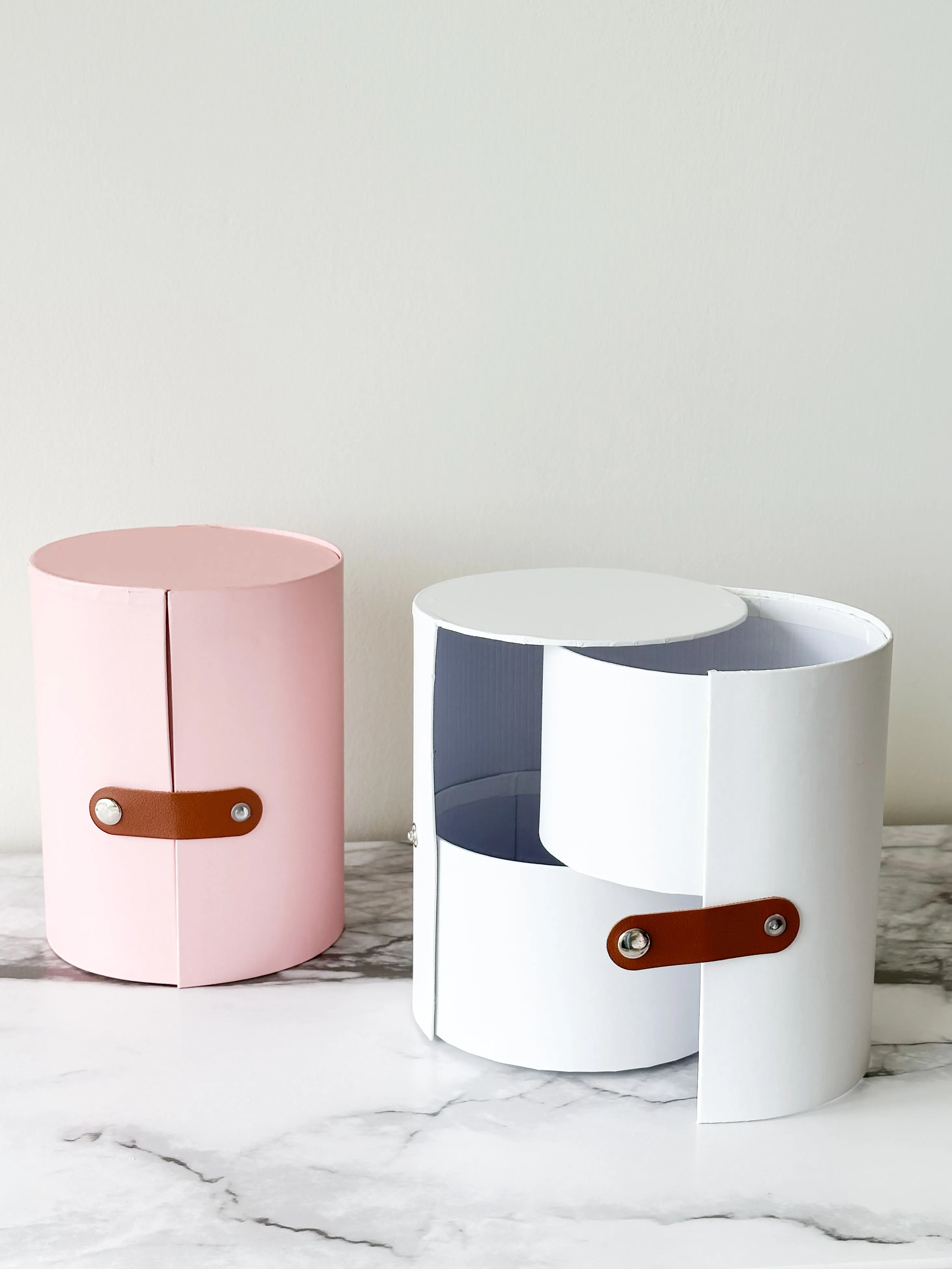 Cylinder two drawer gift box with leather starp