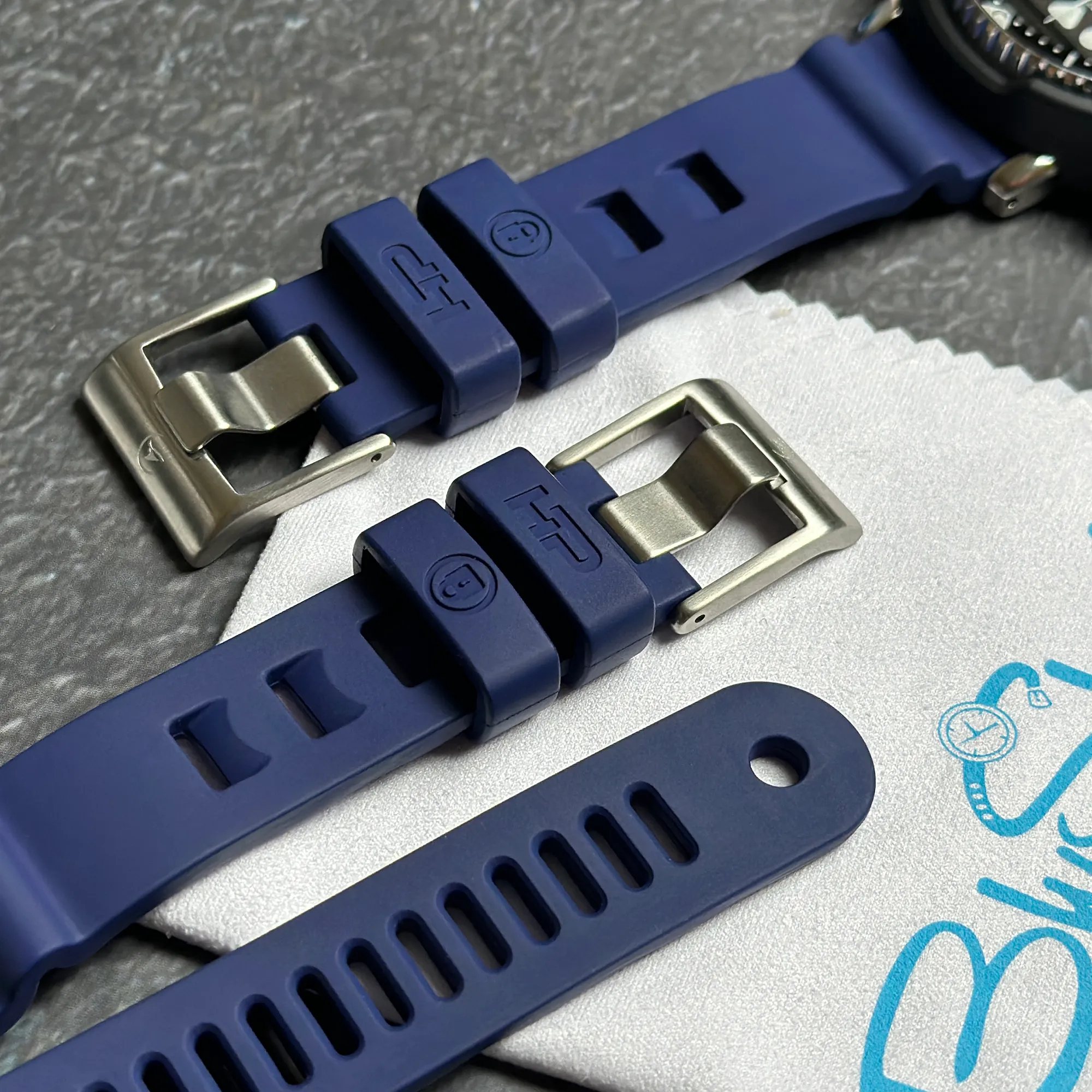 Divecore - FKM Rubber HP Professional Diving Watch Strap - Blue