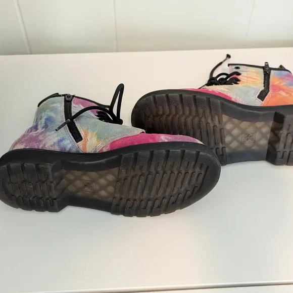 Dr. Marten's Docs Rainbow Tie Dye Boots 1460 Kids US size 3