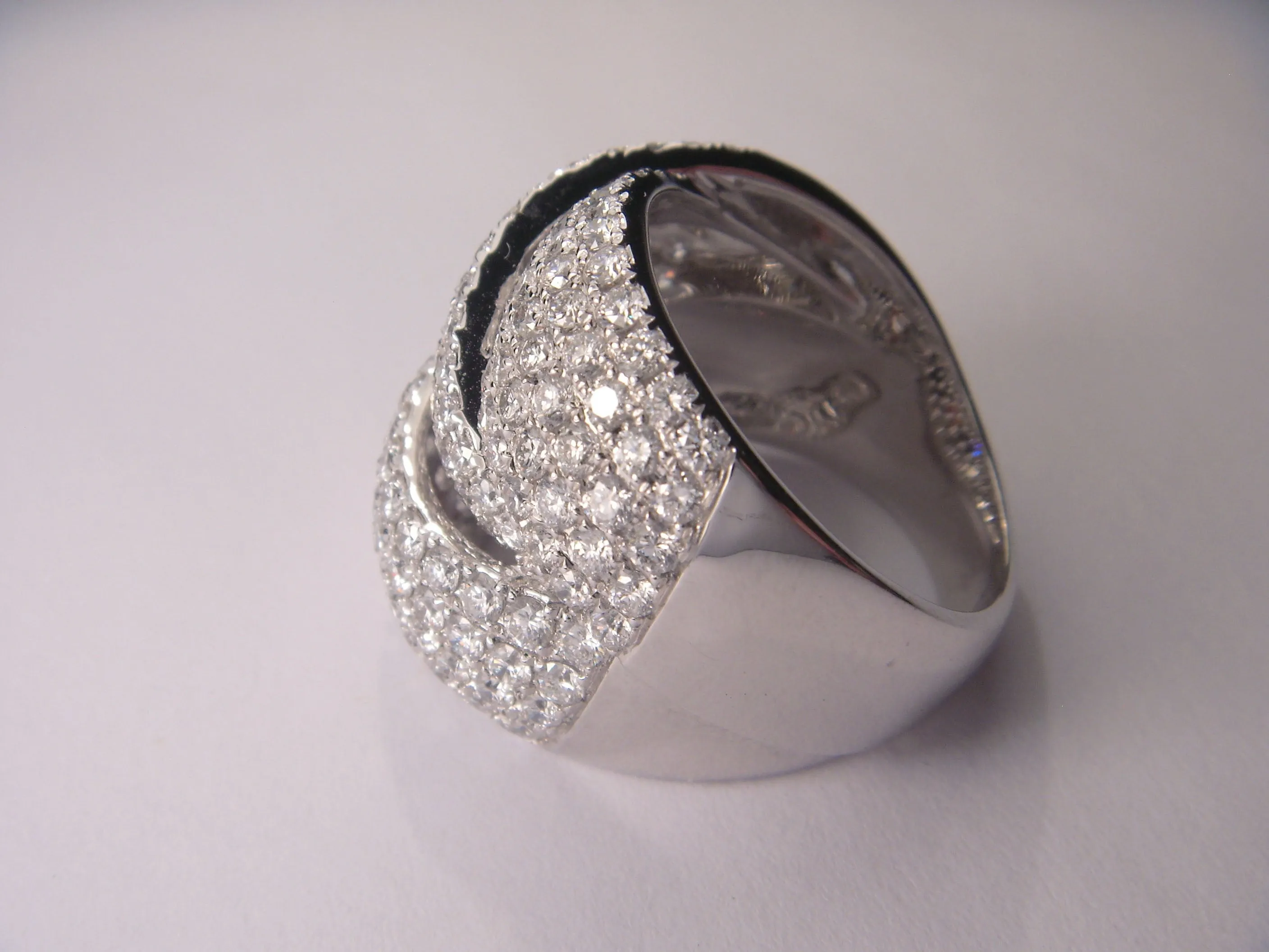 Exceptional 18K White Gold Diamond Designer Ring Band