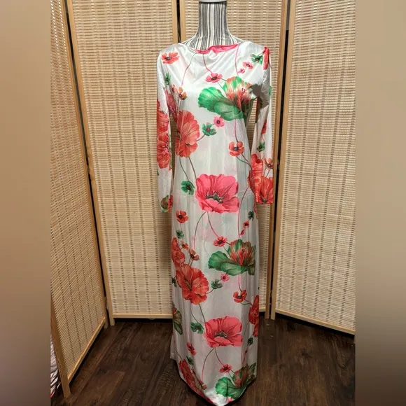 Floral Maxi house Dress and nightgown set  - White and Pink vintage 70s nylon