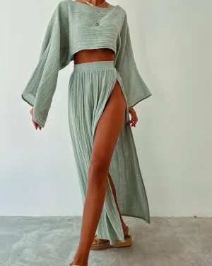 Giulia – Elegant Women’s Outfit Set