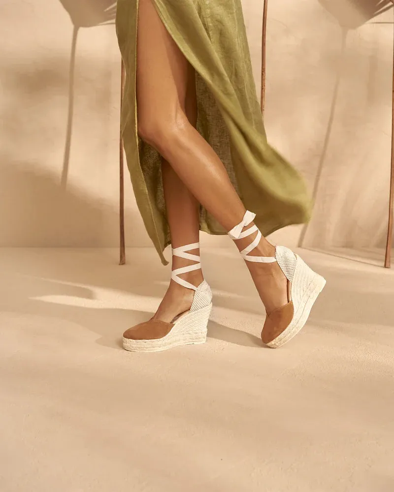 HEART-SHAPED WEDGES