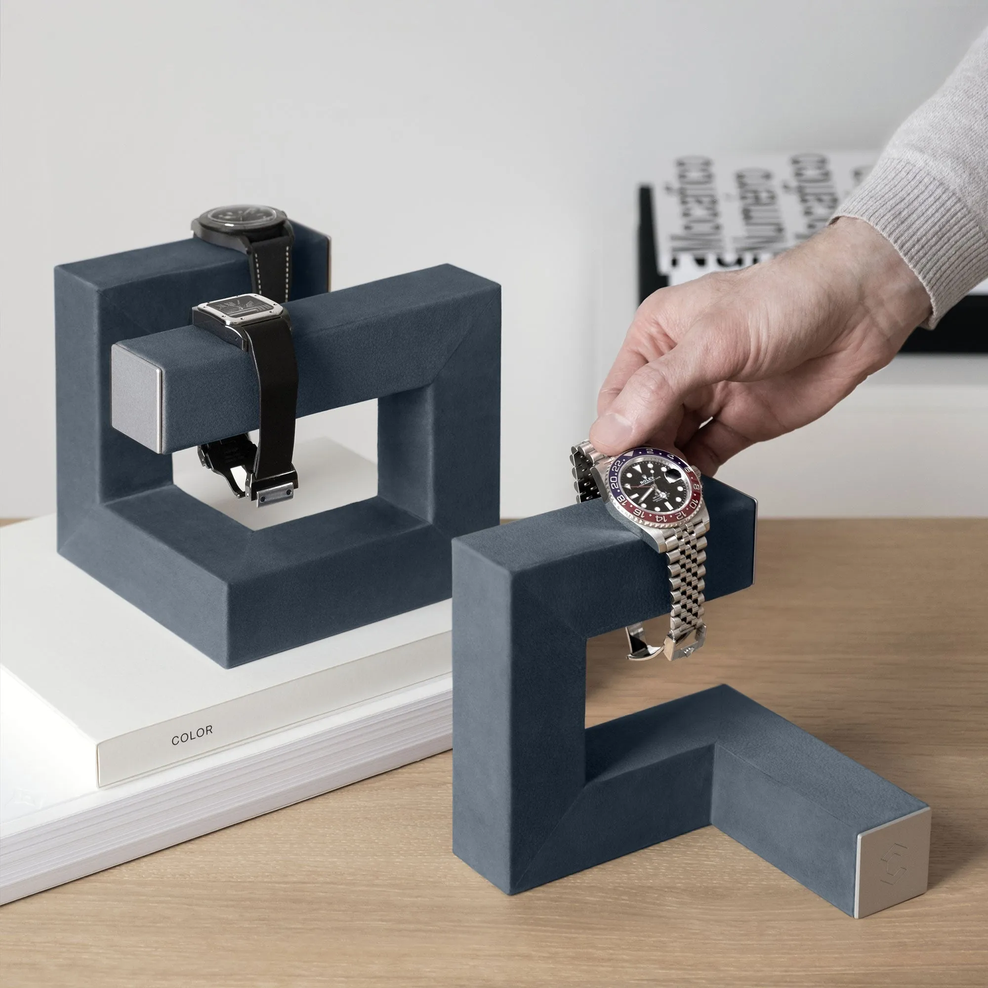 HUDSON 1 WATCH STAND - DUSTY BLUE / GREY