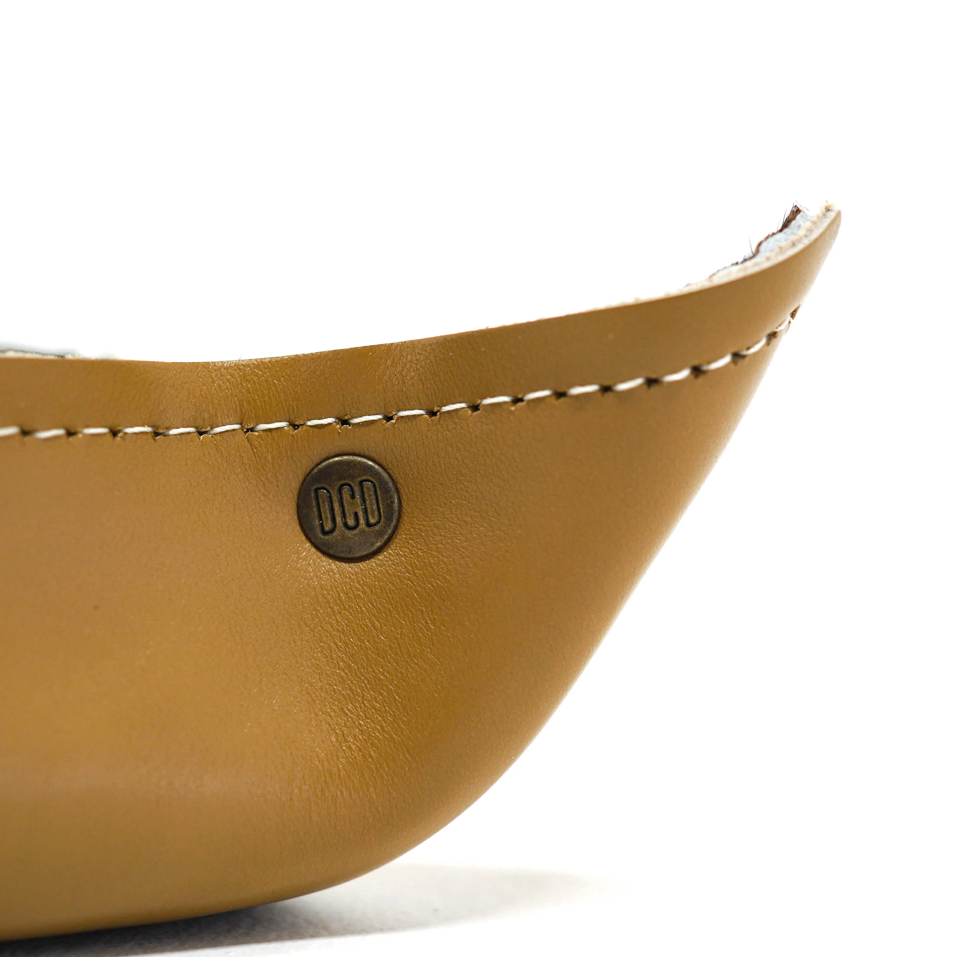 Large Tray - Smooth Dulce de Leche Leather w/ Vanilla Jumbo Croc