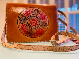 LEATHER PURSE tan with black circle