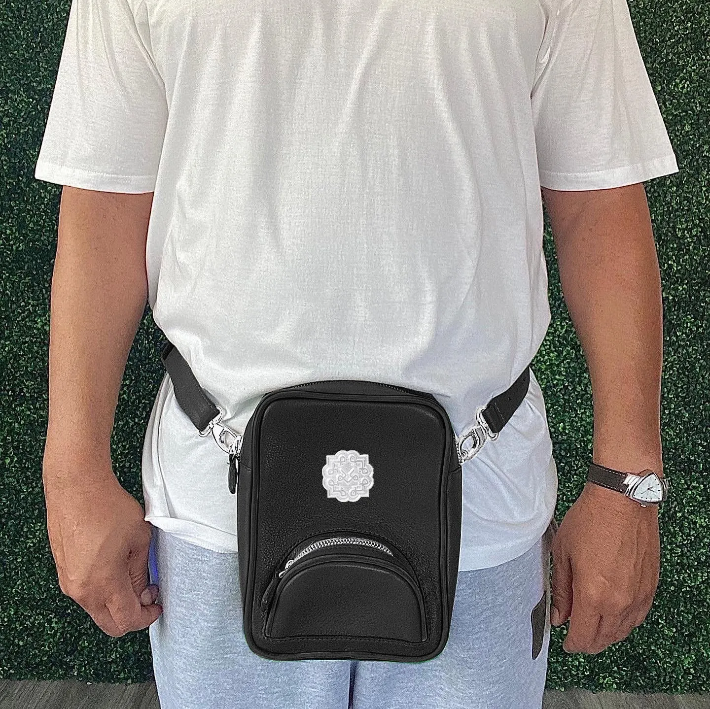 Lotta Pieces | Leather Duffle Travel Bag With Metal Handles & Detachable Crossbody Bag