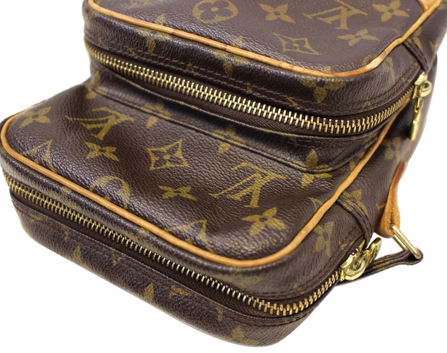LOUIS VUITTON Monogram Canvas Amazone Crossbody Bag - Sale