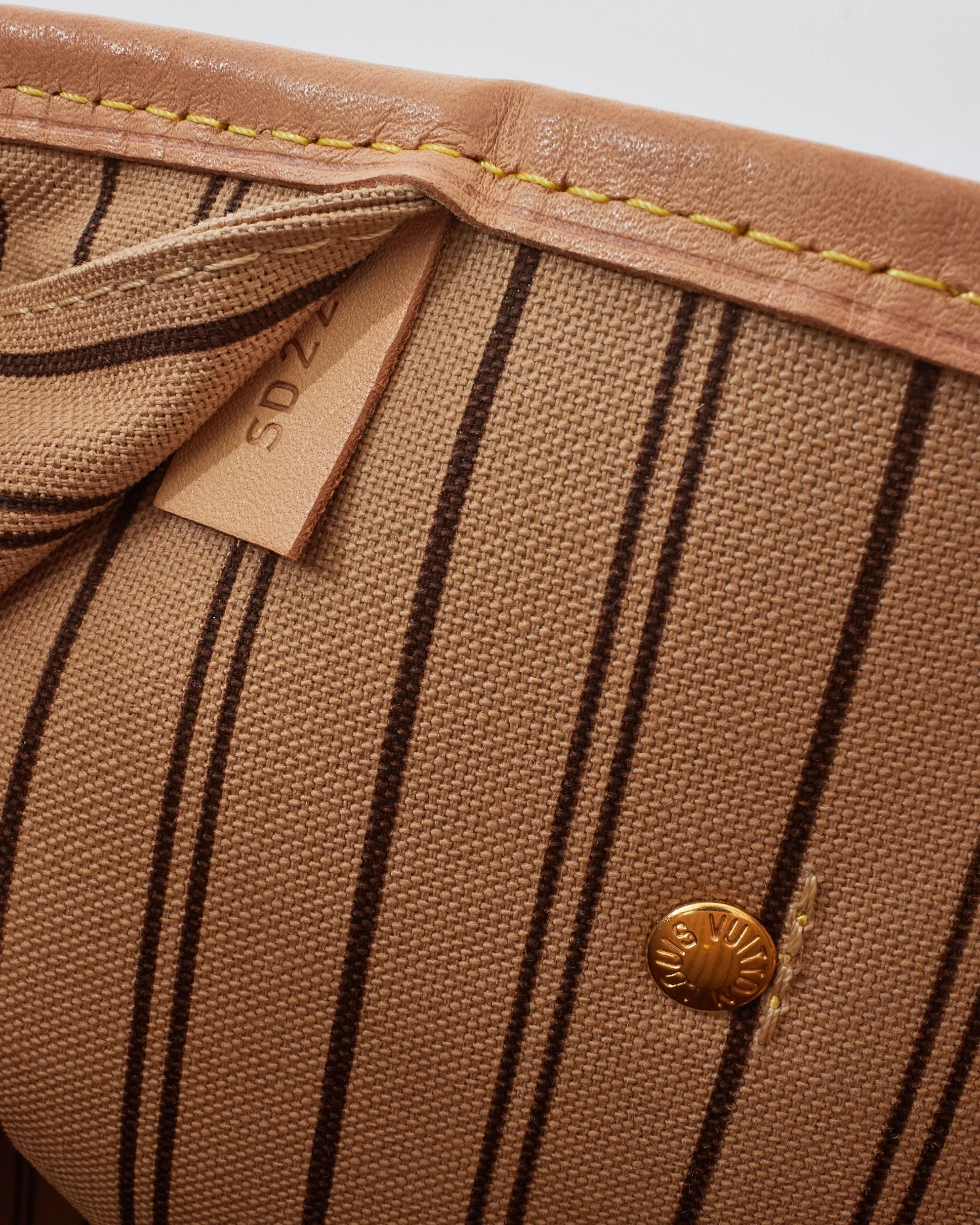 Louis Vuitton Monogram Canvas Neverfull MM with Pouch
