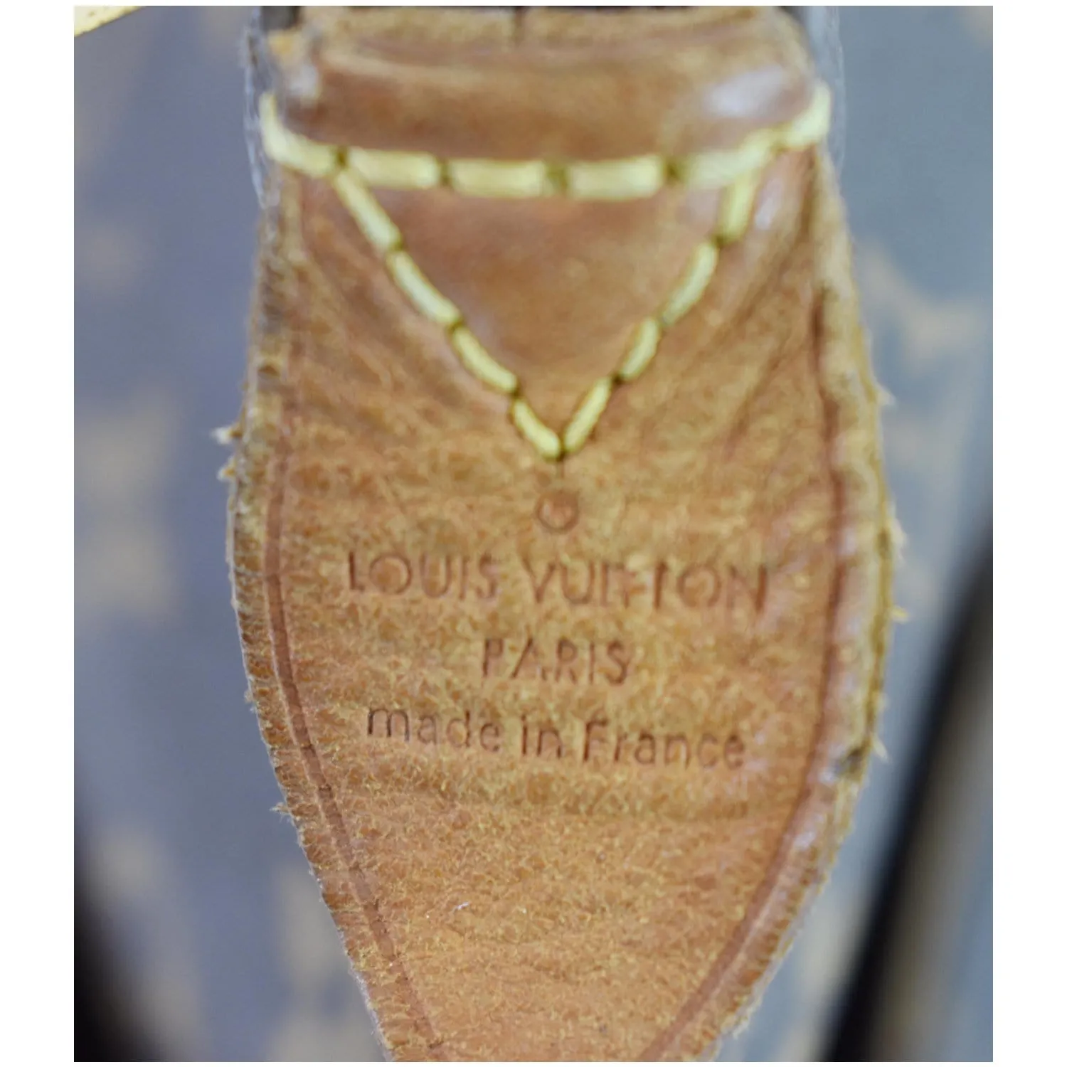 LOUIS VUITTON Totally MM Monogram Canvas Shoulder Bag Brown