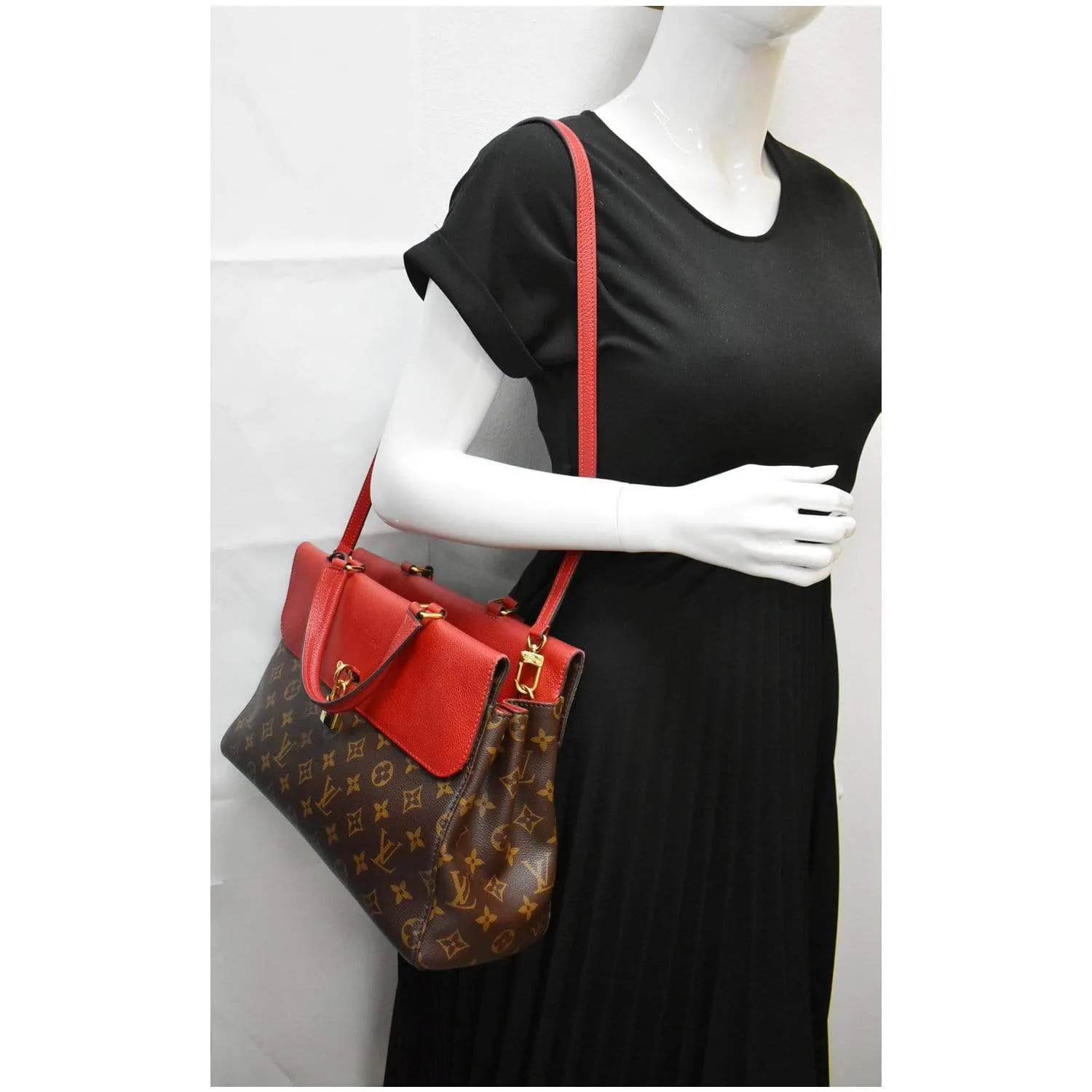 LOUIS VUITTON Venus Monogram Canvas 2way Shoulder Bag Red