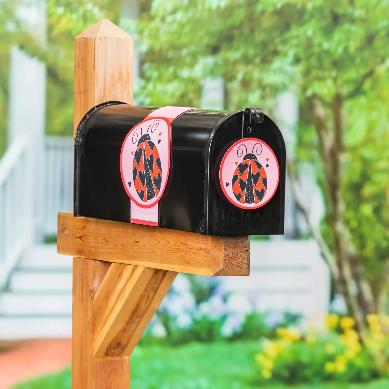 Love Bug Mailbox Saddle with Magnetic Mailbox Door Décor Set,56833s