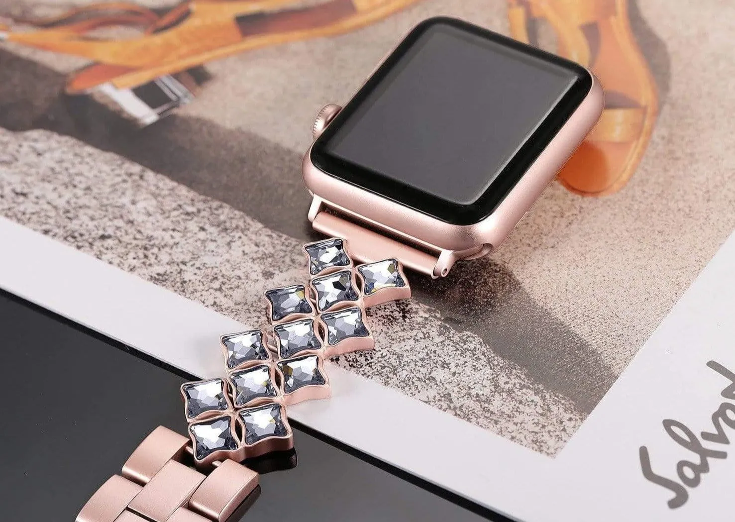 Luxulia -An Exclusive Jewelry Band Compatible With Apple Watch