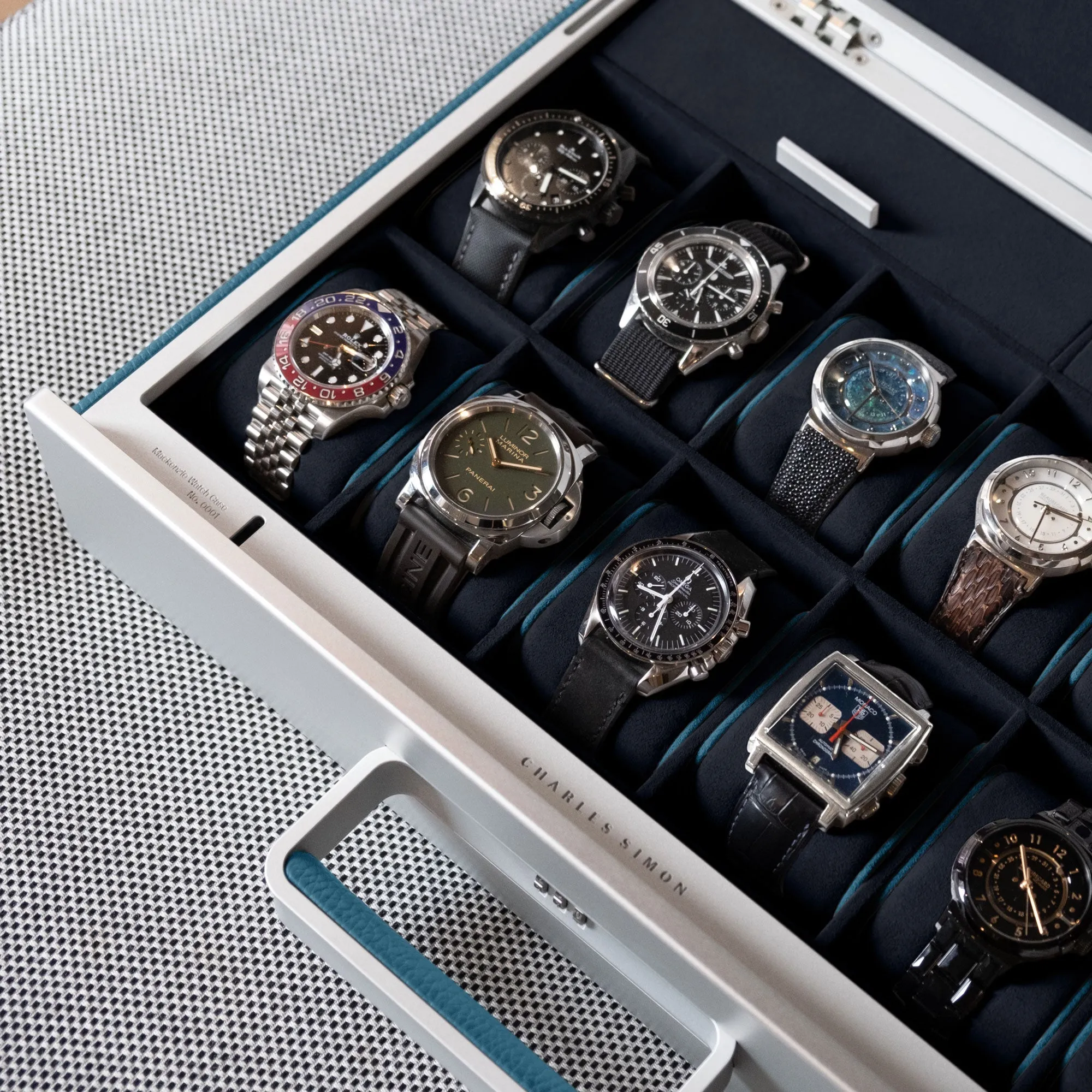 MACKENZIE 12 WATCH BRIEFCASE - SKY BLUE / GREY