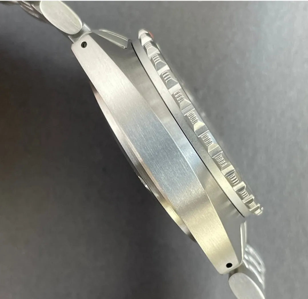 Maranez Samui Titanium Grey White Hand