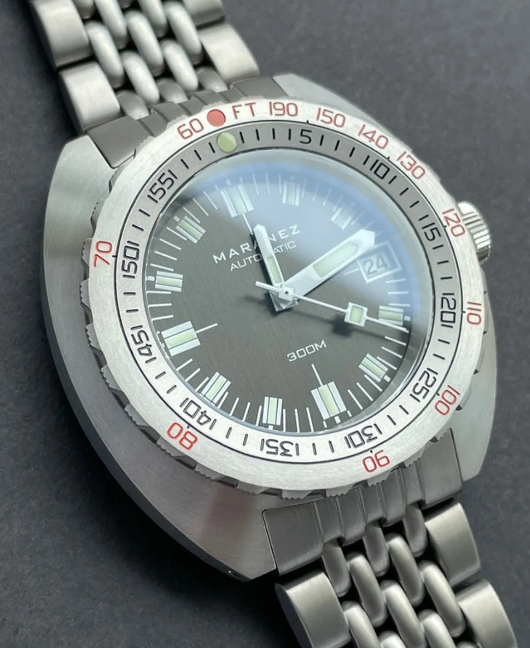 Maranez Samui Titanium Grey White Hand
