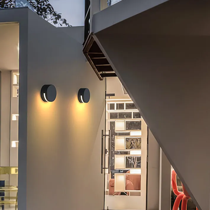 Modern Round Outdoor Wall Light – IP65 Waterproof Metal & Glass Design