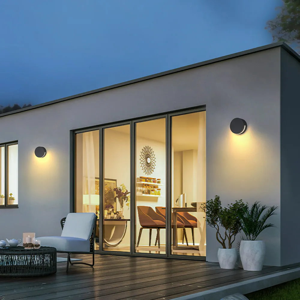 Modern Round Outdoor Wall Light – IP65 Waterproof Metal & Glass Design