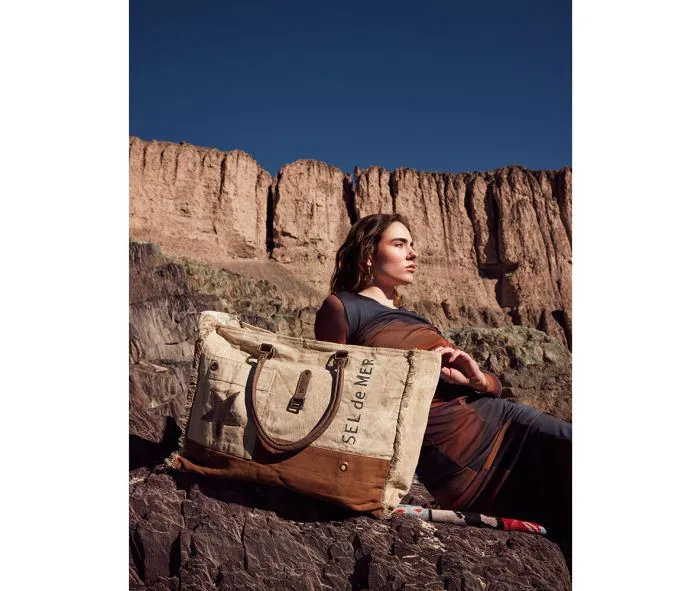 Myra Bag Winsta Weekender Bag