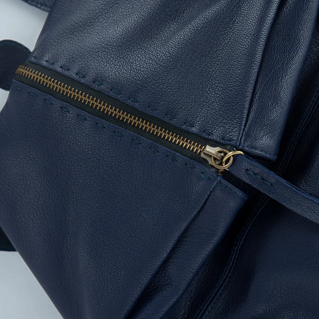 Ncumisa : Leather Backpack in Marine Cayak