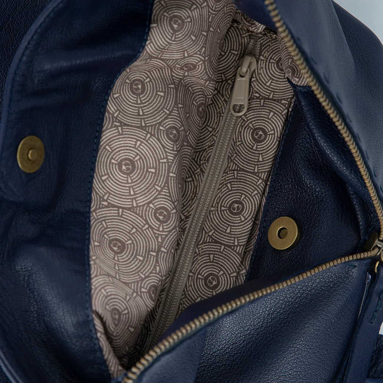 Ncumisa : Leather Backpack in Marine Cayak