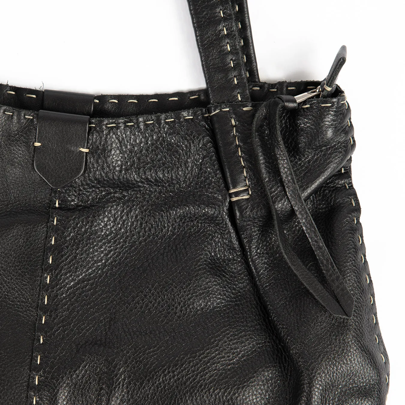 Novuka : Ladies Leather Handbag in Black Delta