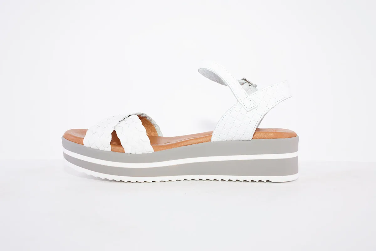 OH MY SANDALS - 5002 PLATFORM WEDGE BUCKLE STRAP FASHION SANDAL - WHITE
