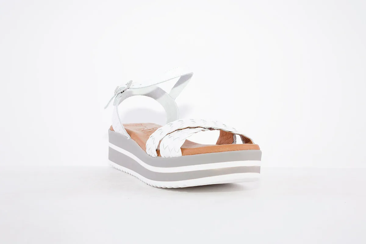 OH MY SANDALS - 5002 PLATFORM WEDGE BUCKLE STRAP FASHION SANDAL - WHITE