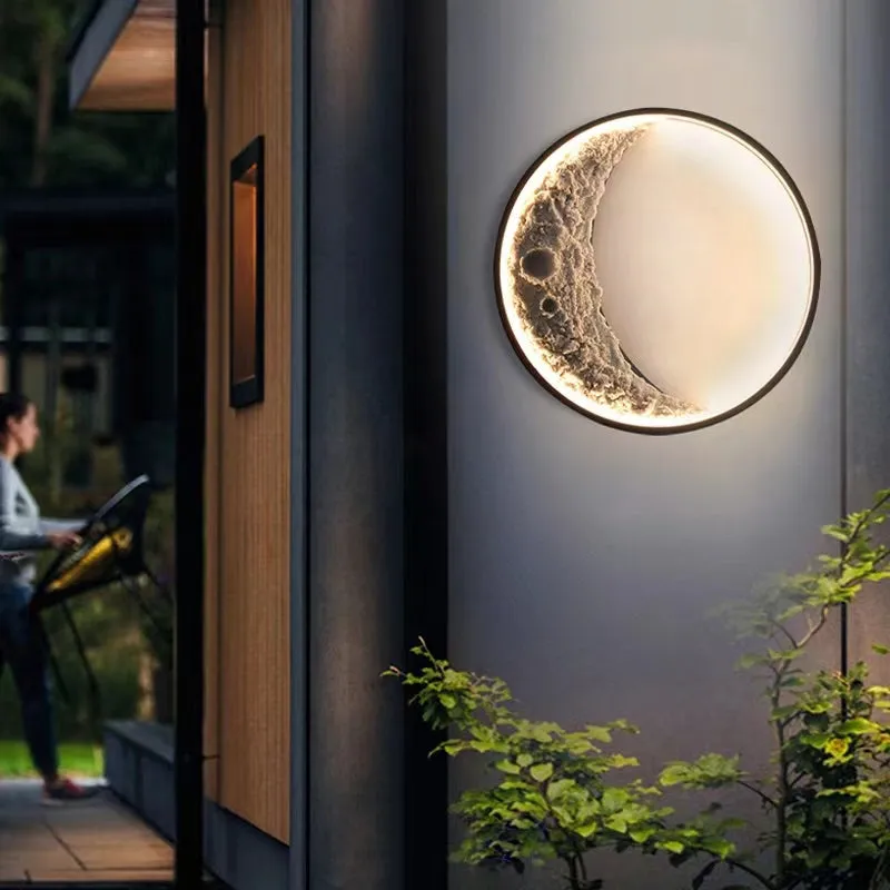 Outdoor Moonlight – Waterproof LED Wall Light with Lunar-Inspired Design