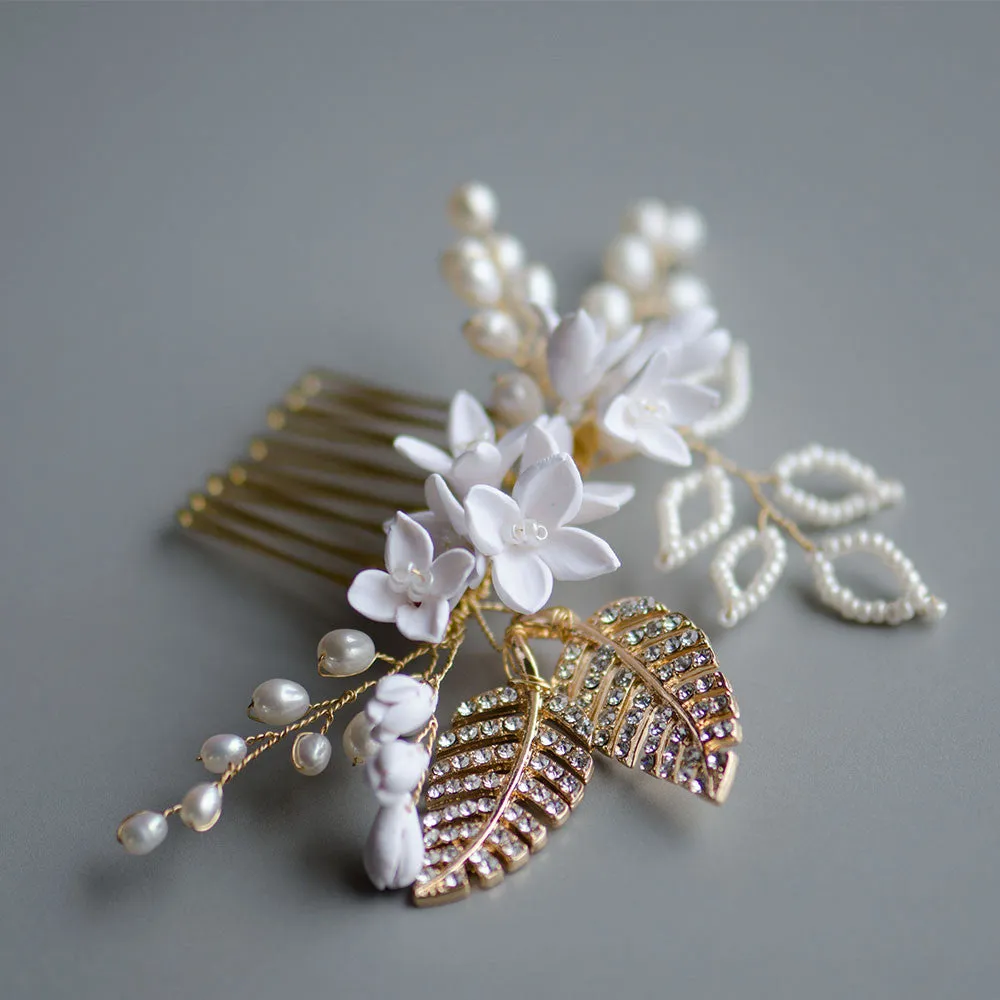 Porcelian White Lilac Handmade Bridal Hair Comb in Gold, Bridal Headpiece, Wedding Accessories