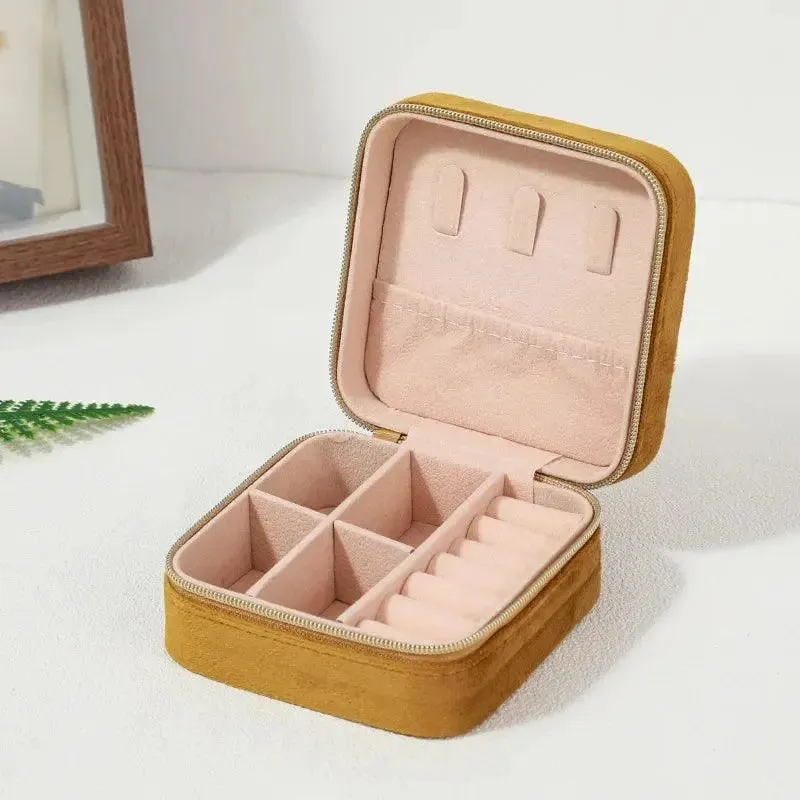 Portable Jewelry Case - Elegant and Functional Jewelry Storage