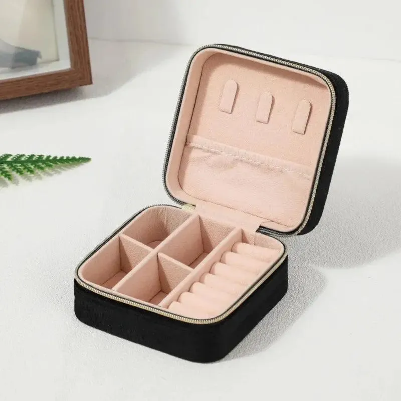 Portable Jewelry Case - Elegant and Functional Jewelry Storage