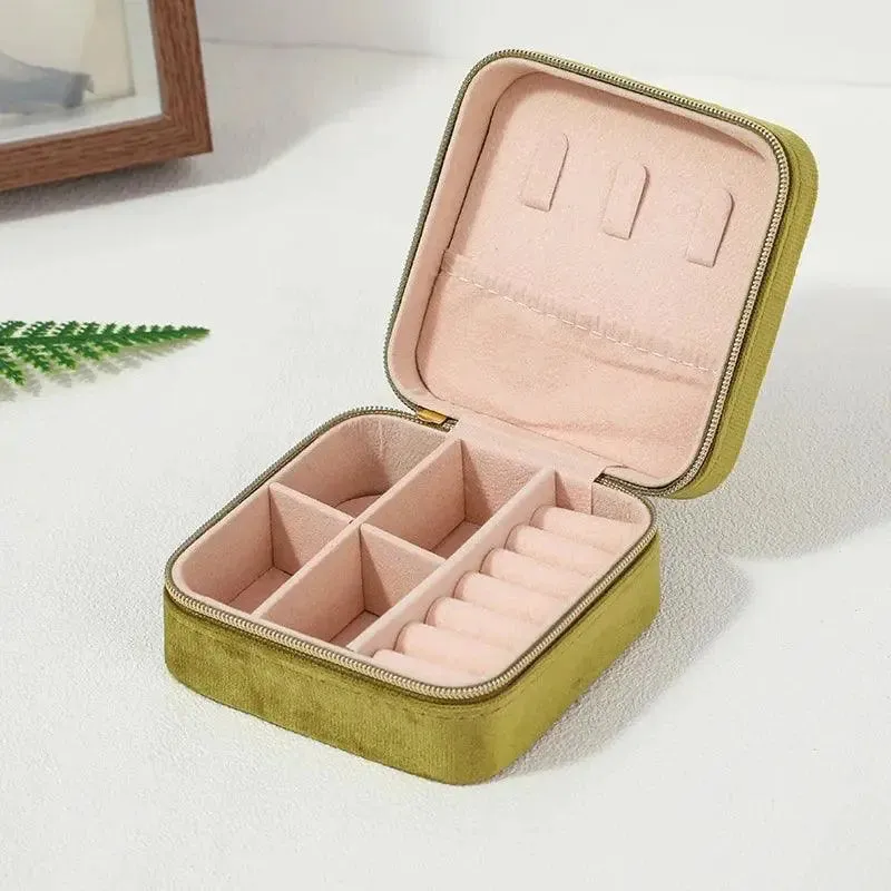 Portable Jewelry Case - Elegant and Functional Jewelry Storage