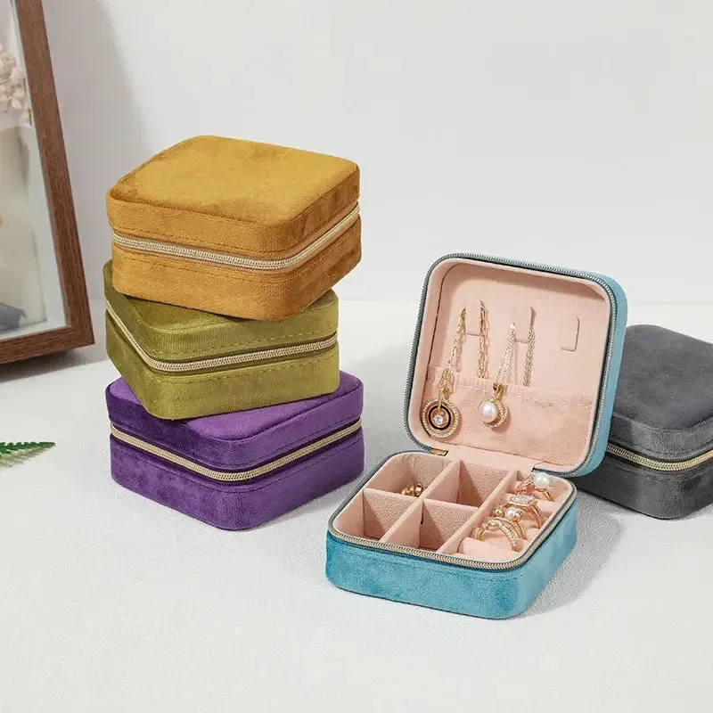 Portable Jewelry Case - Elegant and Functional Jewelry Storage