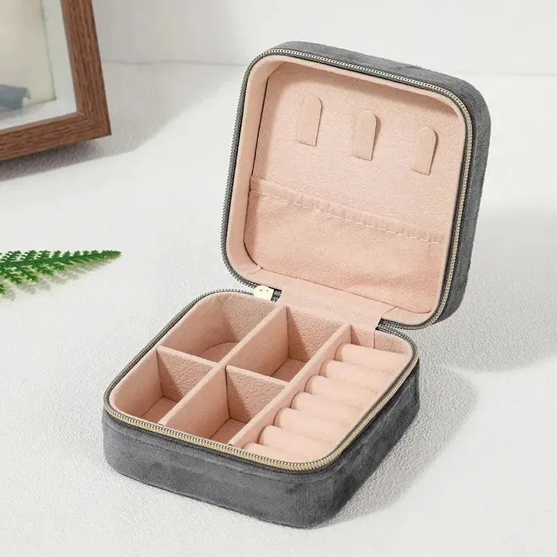 Portable Jewelry Case - Elegant and Functional Jewelry Storage