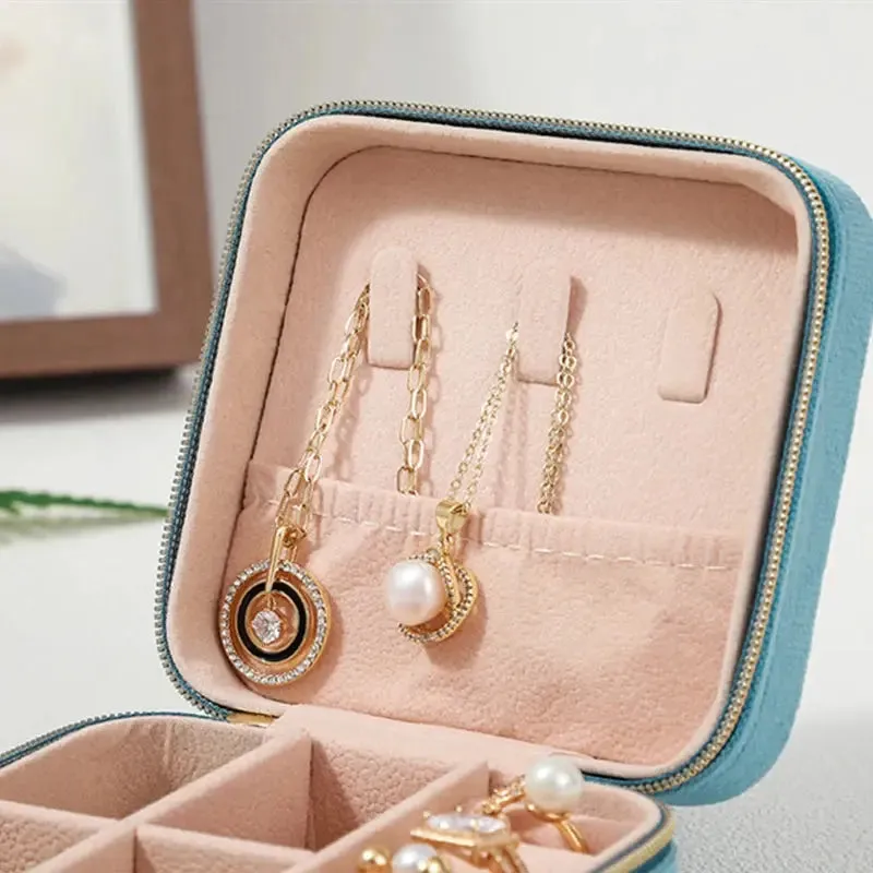 Portable Jewelry Case - Elegant and Functional Jewelry Storage