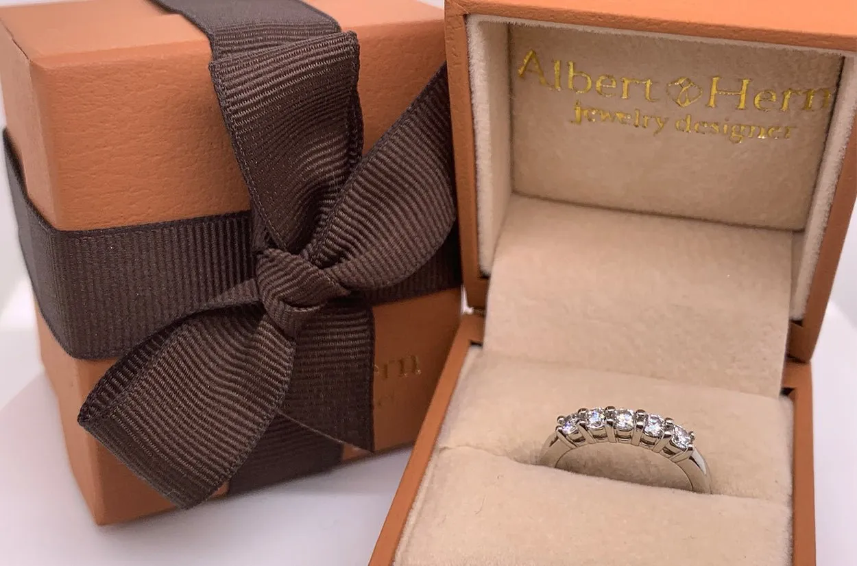 Ring Platinum Half Band 5 Diamonds 0.45 cts